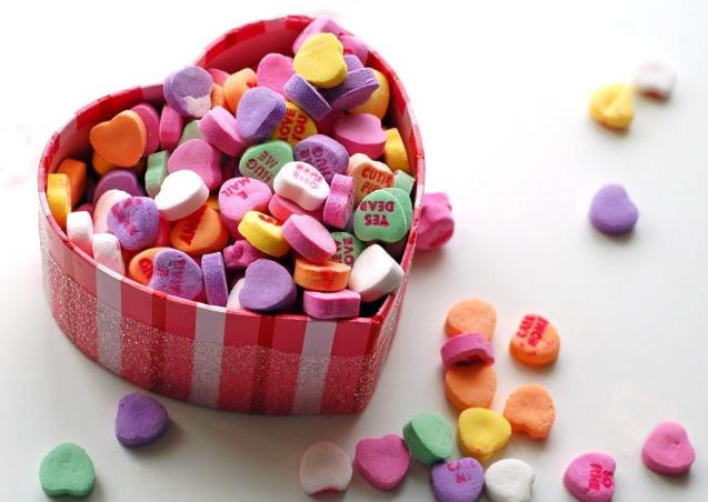 Chiếc kẹo trái tim và 10 sự thật thú vị ít người biết về Valentine