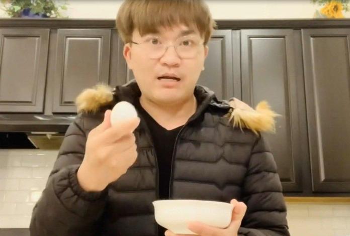 Nam MC khéo tay nhất nhì showbiz làm món trứng hấp dẫn vạn người mê