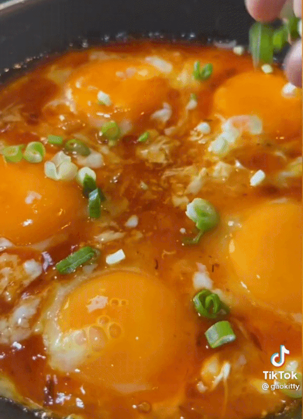 Có món trứng đang hot rần rần khắp cõi mạng, làm thử mới thấy quá dễ và ăn thử mới thấy cực ngon!