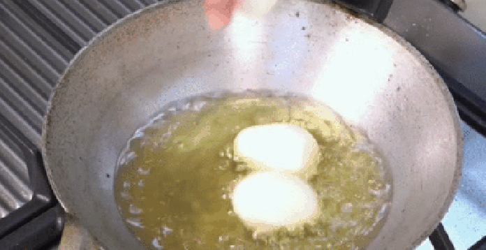 Có một cách ăn trứng luộc chiên ngon hơn cả đem kho thịt