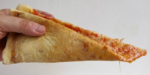Có thể bạn đang ăn pizza sai cách