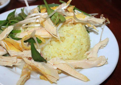 Cơm gà Tam Kỳ hút khách Sài Gòn