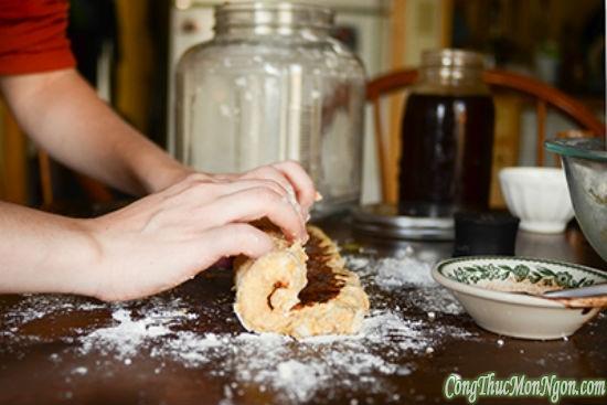 Công thức làm bánh scones cuộn hương quế