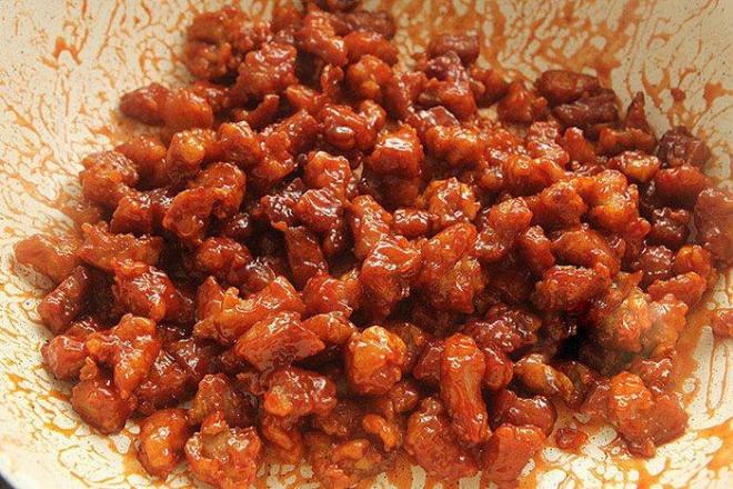 Cuối tuần, làm đĩa thịt nạc chiên sốt chua ngọt khiến cả nhà ăn mãi vẫn thèm