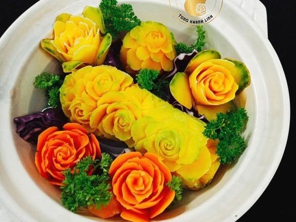 Đã mắt ngắm món bún đậu mắm tôm 'nở hoa' và loạt món ăn được trang trí 'đẹp tới từng centimet' của mẹ đảm Sài Gòn