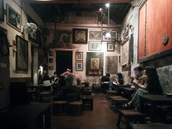 Dạo quanh thủ đô ghé 5 quán cà phê đậm nét Hà Nội xưa