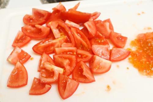 Đậu phụ sốt cà chua thơm ngon, ấm nóng