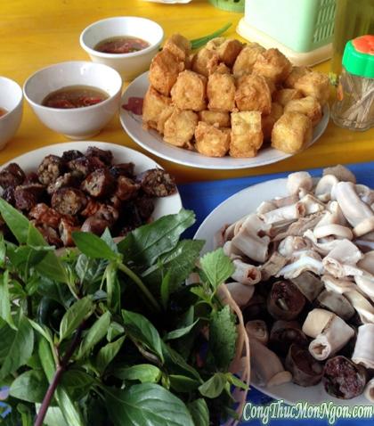 Địa chỉ ăn vặt ở 5 khu chợ nổi tiếng Hà Nội