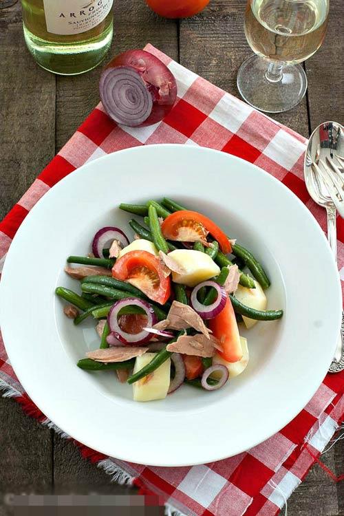 Đổi vị với món salad cá ngừ ngon mát