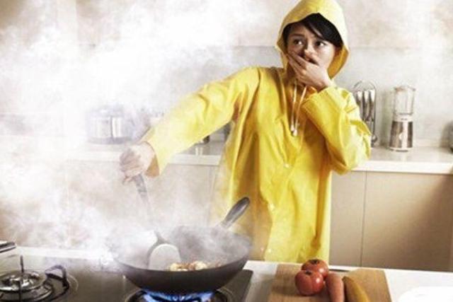 Đừng tưởng nấu ăn tại nhà là an toàn, ung thư sẽ ghé đến nếu chị em nấu sai cách
