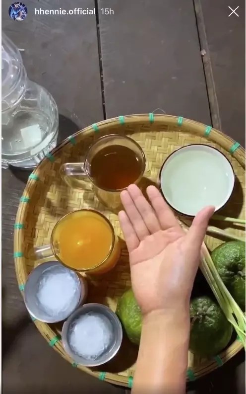 Học lỏm H'Hen Niê cách pha trà ô long cam sả cực lạ