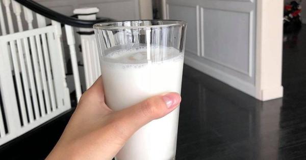 Học Tăng Thanh Hà tự làm sữa hạnh nhân uống hàng ngày, chị em nào rồi cũng sẽ có da đẹp và dáng xinh