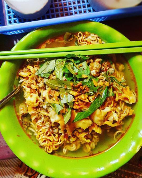 Khám phá 4 "đặc khu" ăn vặt hot nhất Sài Gòn