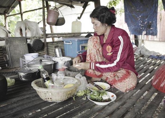 Khám phá đặc sản chuột đồng nướng, món ngon không thể bỏ qua khi đến Campuchia