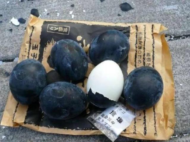 Kỳ lạ loại trứng đen chỉ có duy nhất ở Nhật, được cho là ăn 1 quả tăng 7 năm tuổi thọ