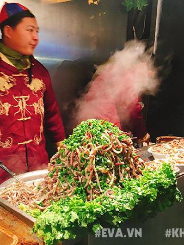 “Lạc lối” trong thiên đường món ăn ở chợ đêm Bắc Kinh