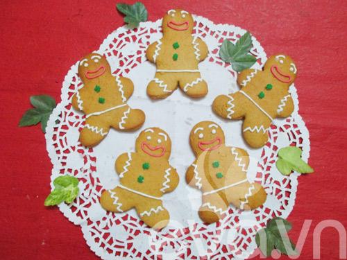 Làm bánh quy gừng mừng Giáng sinh