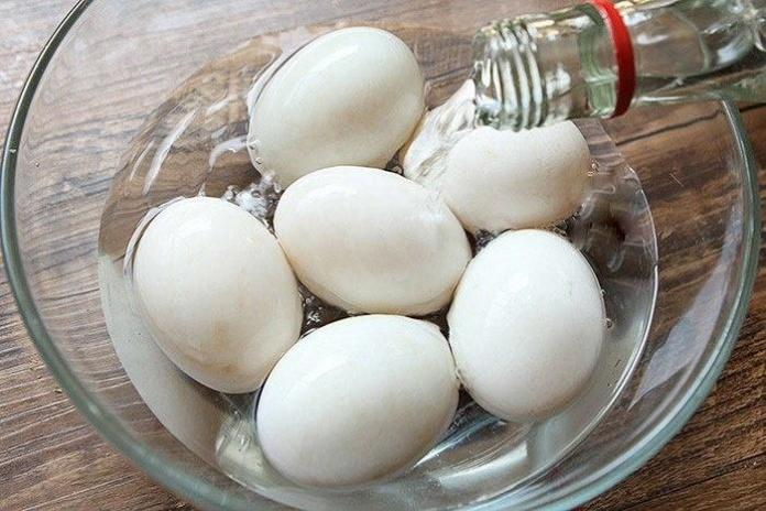 Làm trứng vịt muối thơm ngon tuyệt đỉnh đừng quên gia vị này