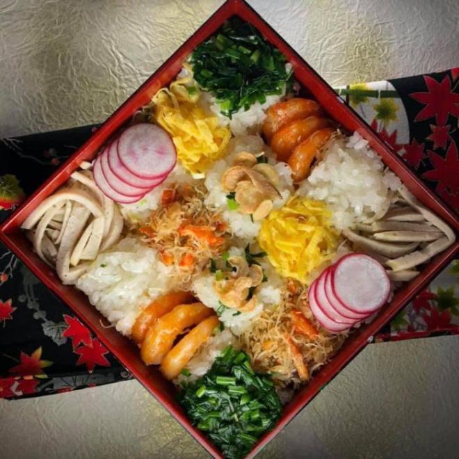 Lấy chồng Nhật, mẹ Việt nấu ăn đẹp như nghệ nhân, món nào cũng chất như nhà hàng cao cấp