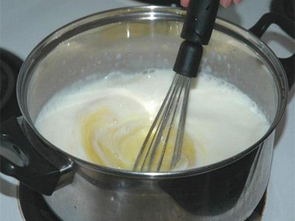 Mách chị em cách làm sữa chua hoa quả đơn giản mà ngon cho cả nhà