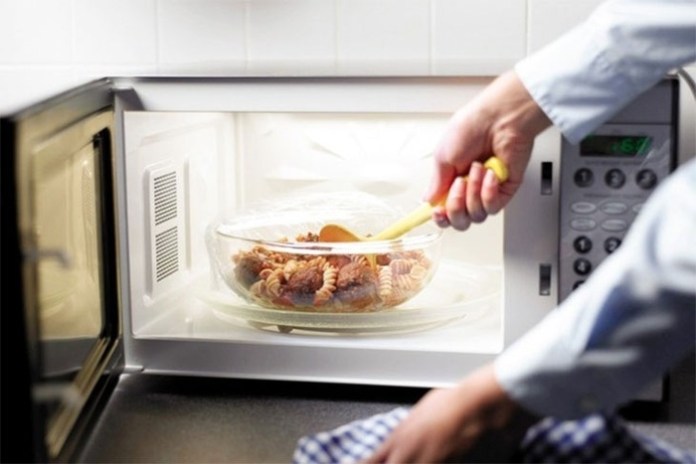 Mẹo hâm nóng thức ăn mà không bị mất chất, liệu bạn đã biết?
