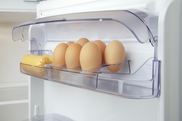 Nên đặt trứng nằm ngang hay dọc trong tủ lạnh?