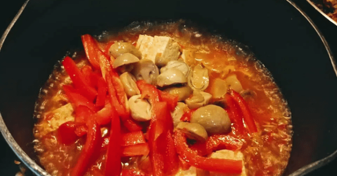 Ngày chay làm ngay món đậu hũ sa tế cay ngon ăn trong tiết trời lạnh là ngon số 1!