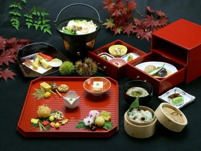 Ngoài sushi, Nhật Bản còn món ngon nào hấp dẫn du khách?