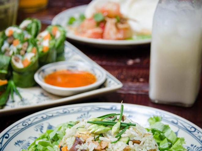 Người Sài Gòn ăn chay ngày Tết các món 'chạo tôm, gà kho nấm, phá lấu', vì sao?