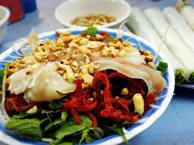 Những khu ăn vặt nổi tiếng “cái gì cũng có” ở Hà Nội
