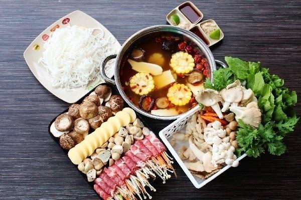 Những loại rau ngon nhưng tối kỵ khi ăn lẩu, cần tránh kẻo ngộ độc cấp hoặc rước bệnh vào người