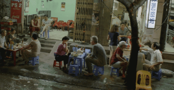 Những quán ăn Việt ghi dấu chân Anthony Bourdain, người đầu bếp đưa ấm thực Việt ra thế giới