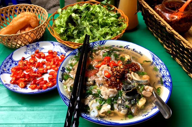 Những quán bún ốc ăn "giải nhiệt" ngày nắng nóng điên đảo ở Hà Nội