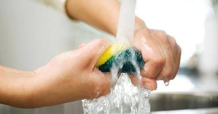 Những sai lầm cực nguy hiểm mà nhiều người vẫn mắc khi rửa bát