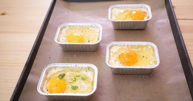 Ở nhà mùa dịch, chị em lại phát sốt với bánh trứng ăn sáng Hàn Quốc, mềm ngon thơm nức