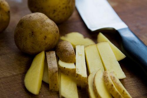 Phát hiện chất cực độc khi để khoai tây trong tủ lạnh