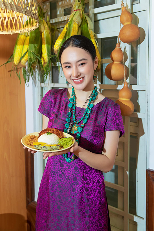 Phong cách mới của cô chủ quán chay Angela Phương Trinh
