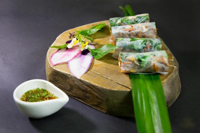 Quán ăn chay phong cách Tây mới lạ ở Hà Nội
