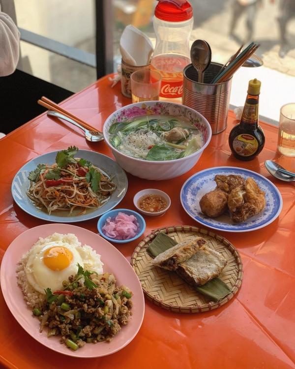 Quán ăn Việt kiểu bình dân đông khách ở Seoul