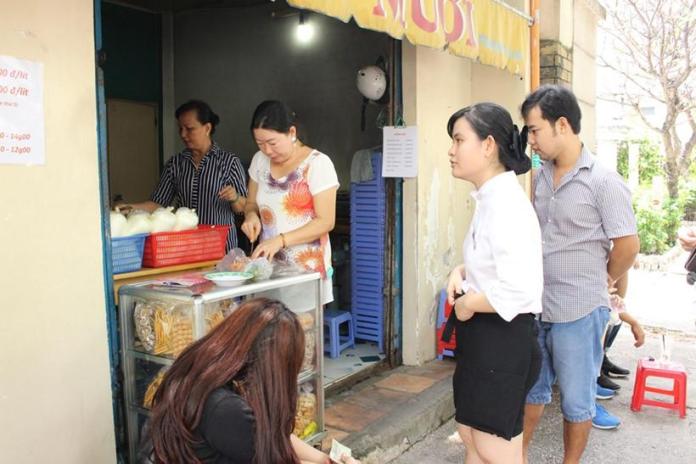 Quán sữa tươi có gì mà người Sài Gòn kiên nhẫn xếp hàng chờ uống?