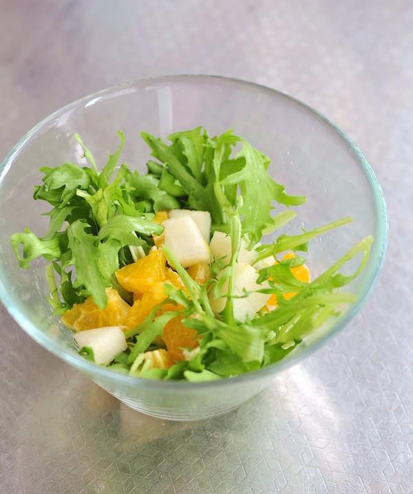 Salad rau quả thanh mát cho ngày nắng lên