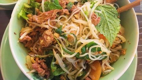 Sau bún chả, CNN giới thiệu 10 món ăn phải thử khi đến Việt Nam
