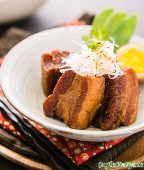 Thịt ba chỉ kho trứng kiểu Nhật: Mềm thơm, đậm đà
