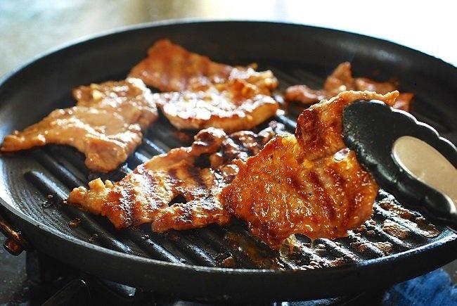 Thịt heo nướng kiểu Hàn 'thơm nức mũi từ nhà ra ngõ', hàng xóm cũng phải sang xin công thức