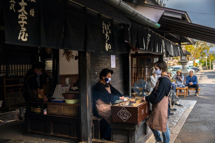 Tiệm bánh mochi hơn 1.000 tuổi - niềm tự hào của Nhật Bản
