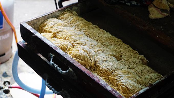 Tiệm mì 70 năm ở Sài Gòn khởi đầu từ gánh hàng rong