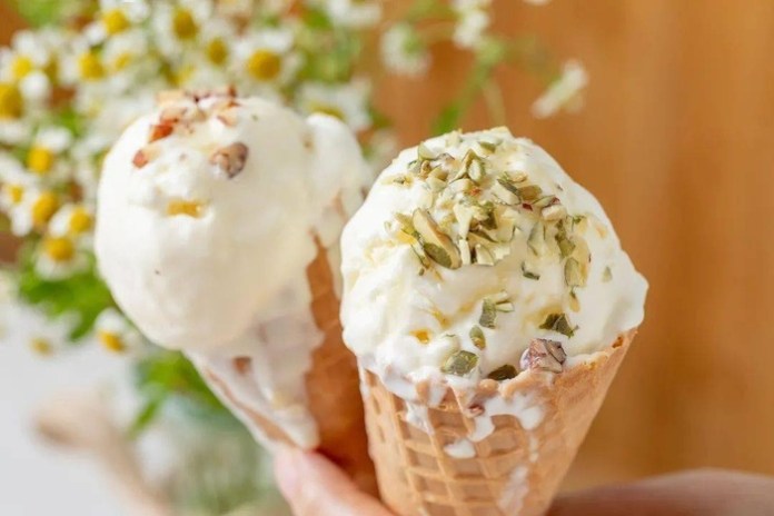 Tiết kiệm cả 'núi' tiền ăn kem ngoài hàng nhờ công thức làm kem ngon siêu bổ mà lại cực đơn giản này