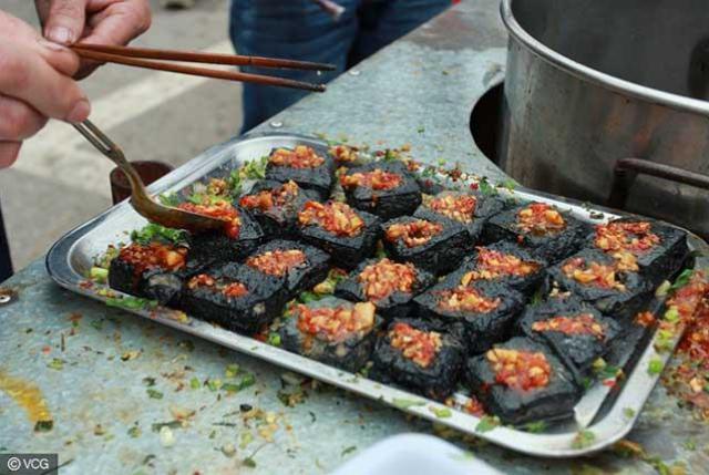 Top 5 món ăn người Trung Quốc thích ăn nhưng du khách lại "chạy mất dép"