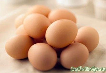 Trứng rán hình trái tim 2 màu độc đáo