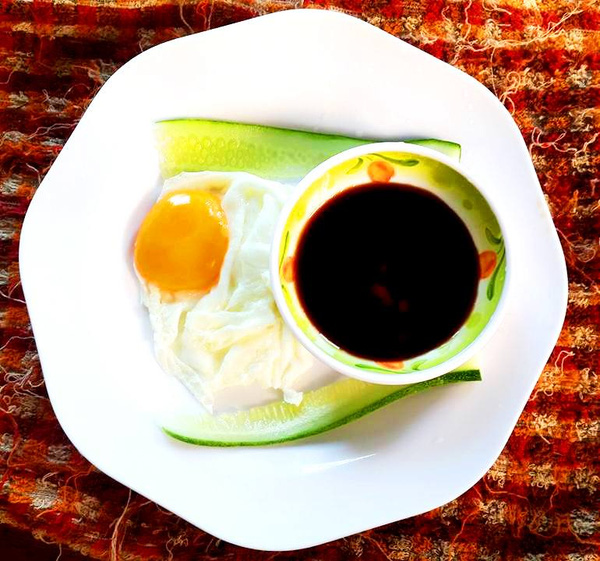 Từ giờ bạn hãy thôi ăn trứng ốp la với xì dầu đi nhé, chẳng tốt lành gì đâu!